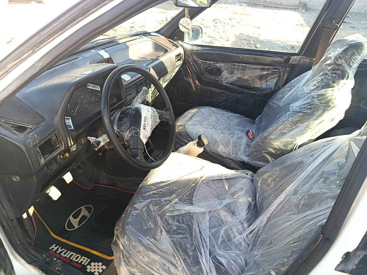 هونداي اكسیل
هونداي اكسیل 
مودیل   1994
بي دفتر بنزین
رقم دیالة باسمي . تحویل وكالة 
جام كهربایي
محرك بروتون باشرط لا سرف ولا بخار 
سعر . 27 و بي مجال
مكاني كركوك بنجاعلي ***********
