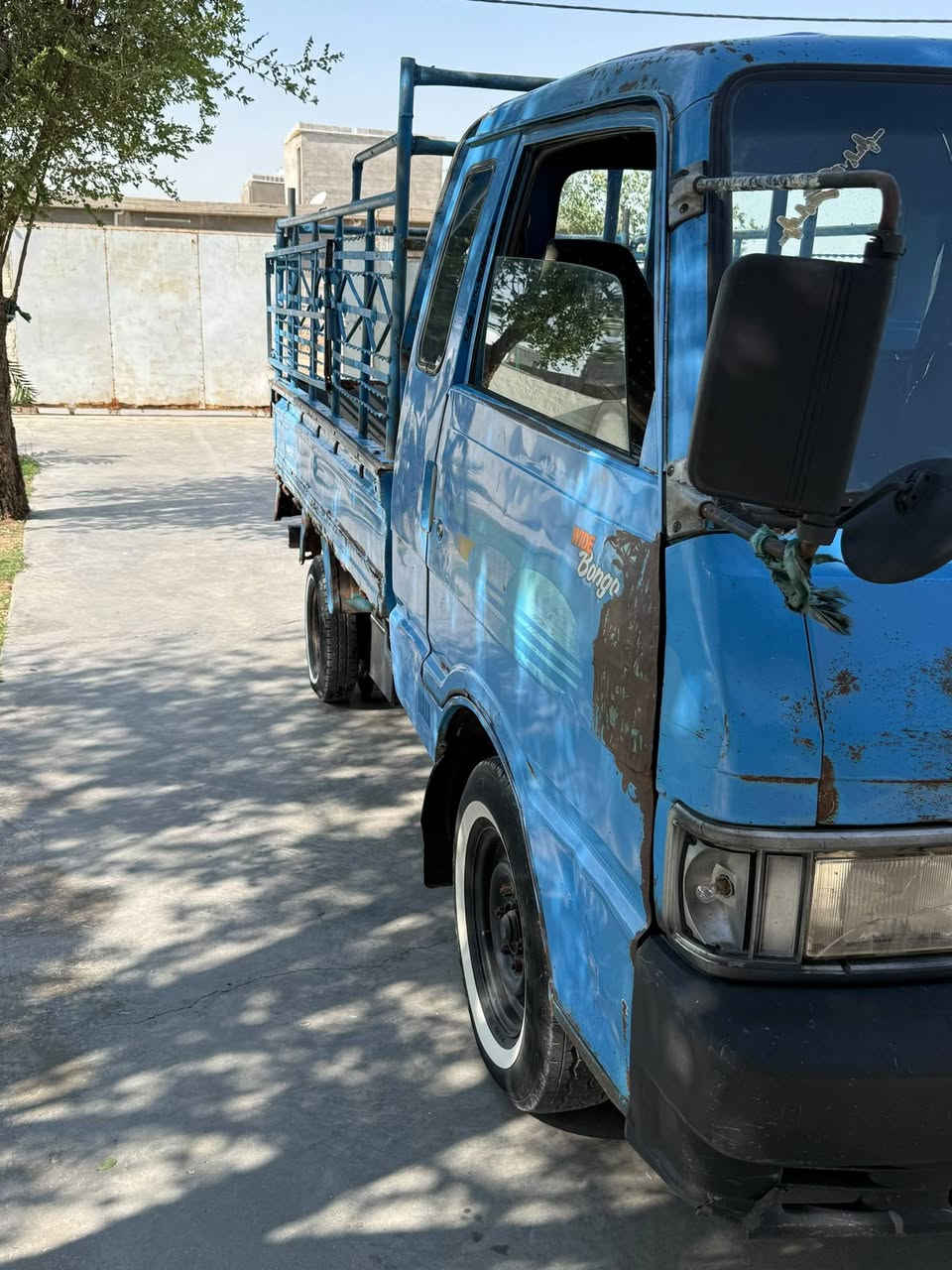 كيه موديل 96رقم كربلاء باسمنه تحويل ثاني يوم محرك وكير واكسل خير من الله الطول 6جنكال العنوان واسط حدود واسط بغداد قرب سيطرة اللج السعر 48 وبيه مجال للاستفسار الاتصال على ‏

‪***********‬‏
