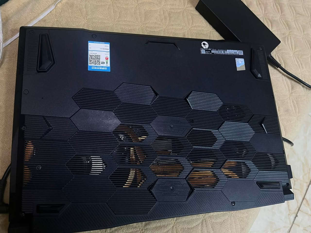 السلام عليكم
للبيع لابتوب MSI Katana 17 HX
اللابتوب كلش نظيف واستخدامه قليل وهاي مواصفاته:
Processor: Intel Core i9-14900HX
24 Cores (8 Performance + 16 Efficient)
32 Threads
Up to 5.8 GHz Max Turbo Frequency
36MB Intel Smart Cache
Graphics Card: NVIDIA GeForce RTX 5070
Latest Blackwell Architecture
DLSS 4 Support
Ray Tracing Enabled
Display: 17.3" QHD (2440x1440)
240Hz Refresh Rate
IPS-Level Panel
Memory (RAM): 32GB DDR5
Expandable
Storage: 1TB NVMe PCIe SSD
Super Fast Boot & Load Times
Audio: Built-in Speakers with Nahimic Audio
Keyboard: Backlit Gaming Keyboard
Connectivity:
Wi-Fi 6
Bluetooth 5.x
USB Type-C
USB 3.2 Ports
HDMI Output
RJ45 Ethernet
Cooling: MSI Cooler Boost Technology

ملاحظة: راماته الأصلية جانت 16 واني طورتها لل 32
مكاني: نجف - كوفة
رقمي: ***********
متواجد واتساب
