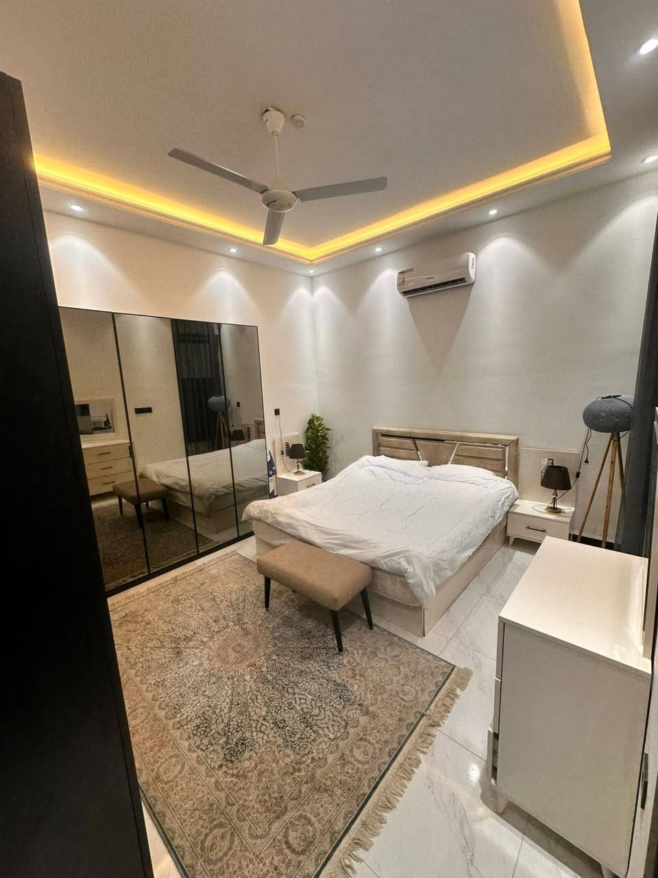 شقة أرضية معزولة للإيجار في المنصور – البيجية، مؤثثة، غرفتين نوم وصالة ومطبخ وحمام
للاستفسار: *********** 📞
