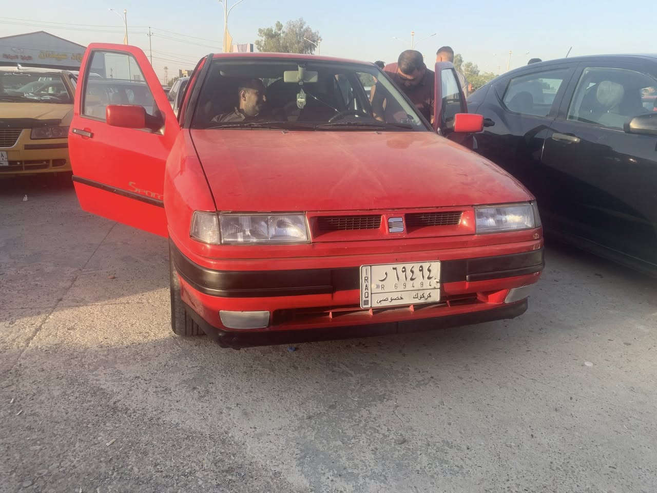 سيات موديل ١٩٩٣ رقم كركوك مشروع وطني بيها دفتر بنزين كيرو محرك بشرط اربع تايرات جديد تاخم صدر جديد سيارة مابي ضربة مابي صبغ مابي اي نقص جسم كل علي وضع شركة 
عنوان.كركوك اسكان
موبايل.***********
***********
سعر.٣٢ بيها مجال
