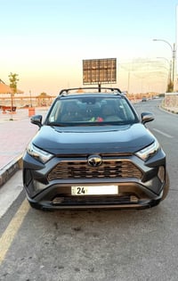 🚙 رافور XLE 2023 | فيراني ملكي 📏 30,000 كم | 📄 هزه 2027 | ⚙️ بنزين (مو...