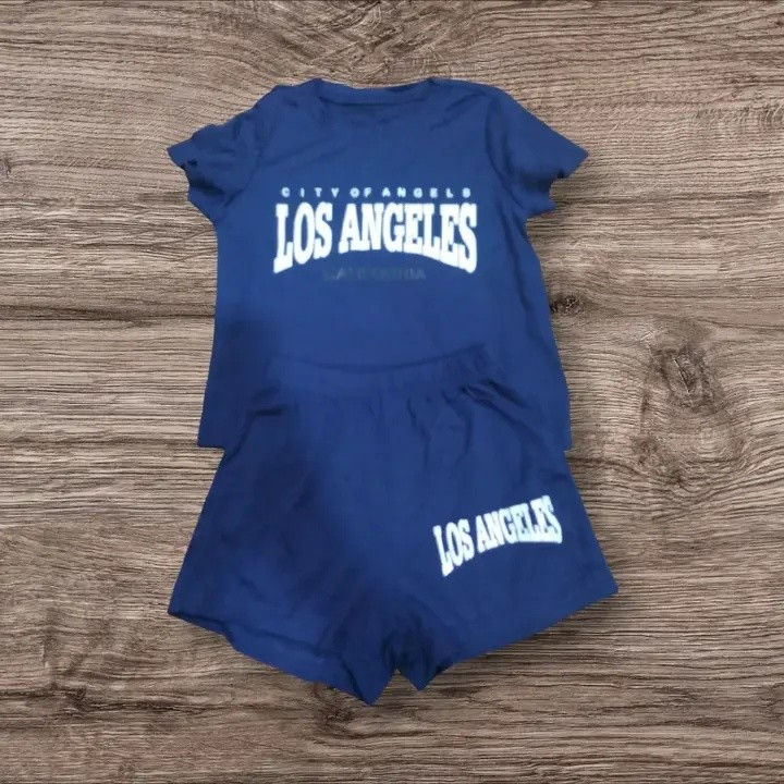 جديد ملابس اطفال شي أن .... تخفيضات 
العمر من شهر الى سنة 
سعر 4قطع 10الاف 
يتوفر لدينا خدمة توصيل


**إذا كنت صاحب هذا الإعلان وتريد حذفه لأي سبب، رجاءا أرسل رسالة إلى الدعم الفني**