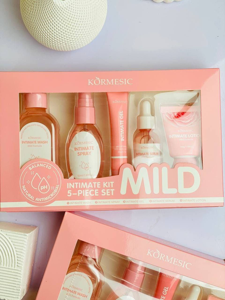 🌸 بكج الأنوثة المتكامل من KORMESIC 🌸
دللي نفسج وعيشي إحساس النظافة والأنوثة الحقيقية بكل وقت 💖  

هذا البكج مصمم خصيصاً حتى يمنحج:  
✨ نظافة وانتعاش يدوم لساعات  
✨ إحساس بالراحة والثقة طول اليوم  
✨ عناية متكاملة ولطيفة على البشرة  
💗 يحتوي على:  
• غسول الأنوثة  
• سبراي الأنوثة  
• جل العناية  
• لوشن الأنوثة  
• سيروم العناية  
🌸 رائحة ناعمة وأنثوية تخليج مميزة دائماً  
🌸 مناسب للاستخدام اليومي  
🌸 خيار مثالي لكل بنت تحب تهتم بنفسها  
🎁 مناسب جداً للاستخدام الشخصي أو كهدية


**إذا كنت صاحب هذا الإعلان وتريد حذفه لأي سبب، رجاءا أرسل رسالة إلى الدعم الفني**