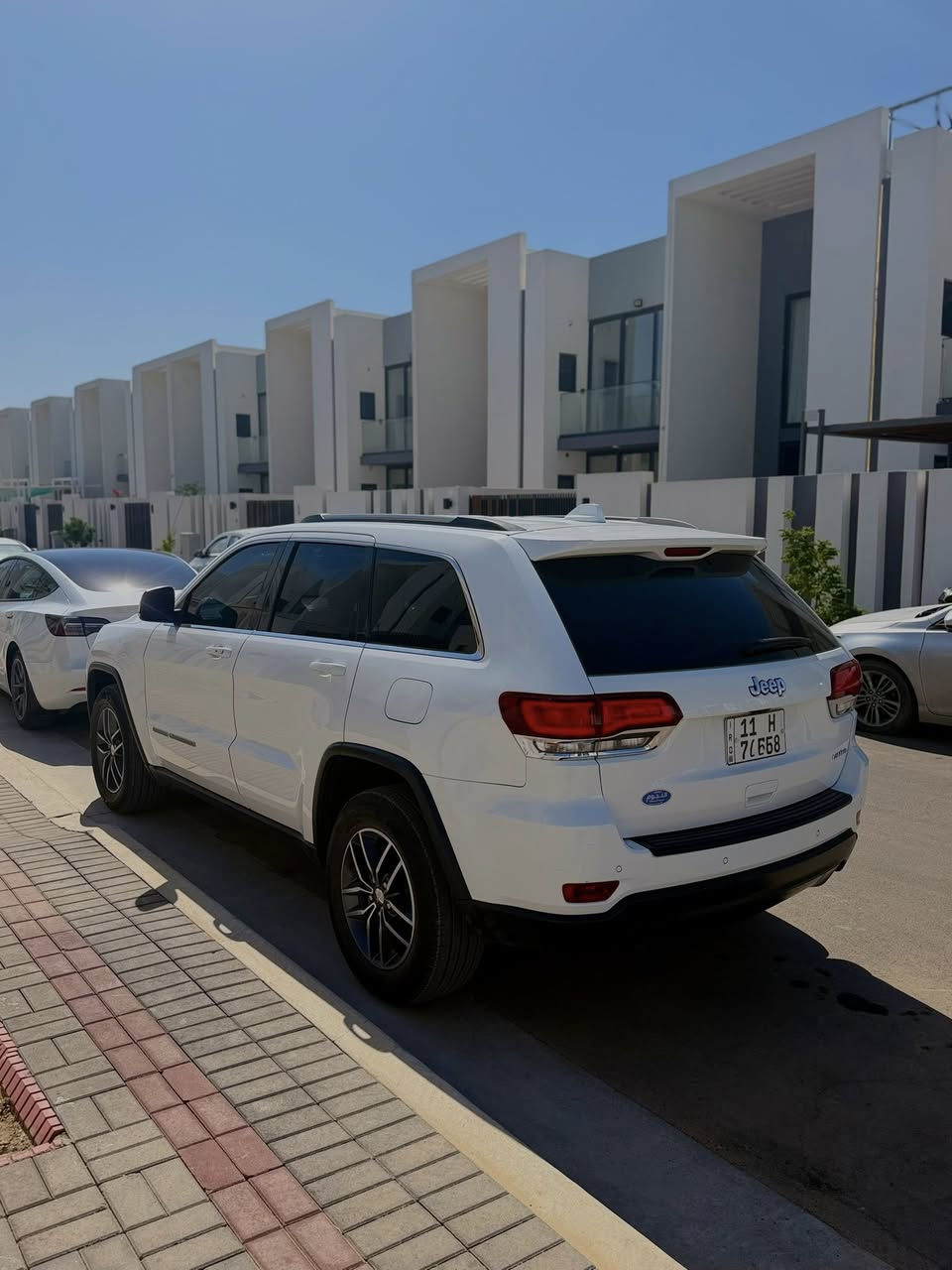 جيب  لاريدو  ٢٠٢٠ (خليجي)
وكالة النجوم
ماشي 100 الف
مكفولة كفالة عامة
عدا شبر بارد
المواصفات:
▪︎ تشغيل عن بعد 
▪︎ توقف ذاتي ومانع اصطدام
▪︎ تحذير النقطة عمياء ⚠.
▪︎ نظام تحذير عند تجاوز السرعة المحددة. 
▪︎ مرايا تعتيم ذاتي. 
▪︎ المرايا الجانبية قابلة للطي كهربائيا. 
▪︎ ويل قياس 20 انج.
▪︎ سقف فتحة. 
▪︎ داخل بيجي
▪︎ نظام الخرائط (GPS).
▪︎ المصابيح الأمامية LED. 
▪︎كشافات الضباب LED.
▪︎ المصابيح الامامیة متحرکة.
▪︎ تشغيل عن بعد.
▪︎ المقاعد الأمامية كهربائية.
▪︎ حساسات امامية. 
▪︎ حساسات خلفية. 
▪︎ مانع تصادم خلفي.
▪︎ بلوتوث تلفون. 
▪︎ محدد سرعة. 
▪︎ نظام التشغيل والاطفاء الاوتوماتيكي .
▪︎ نظام بريك اوتماتيك

السعر ٣٠ الف وبي مجال

للاستفسار
***********

