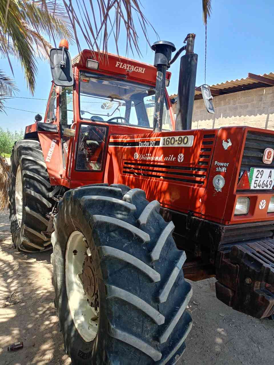 للبيع فيات 160
رقم جديد واسط تحويل مباشر 
نص اوتوماتيك 
كير وضع شركة 
محرك مكفول 
تبريد ثلج
تكمه عريضة 
اكسن بارز 
مامشتغل بالعراق 
للاستفسار الاتصال برقم ***********

