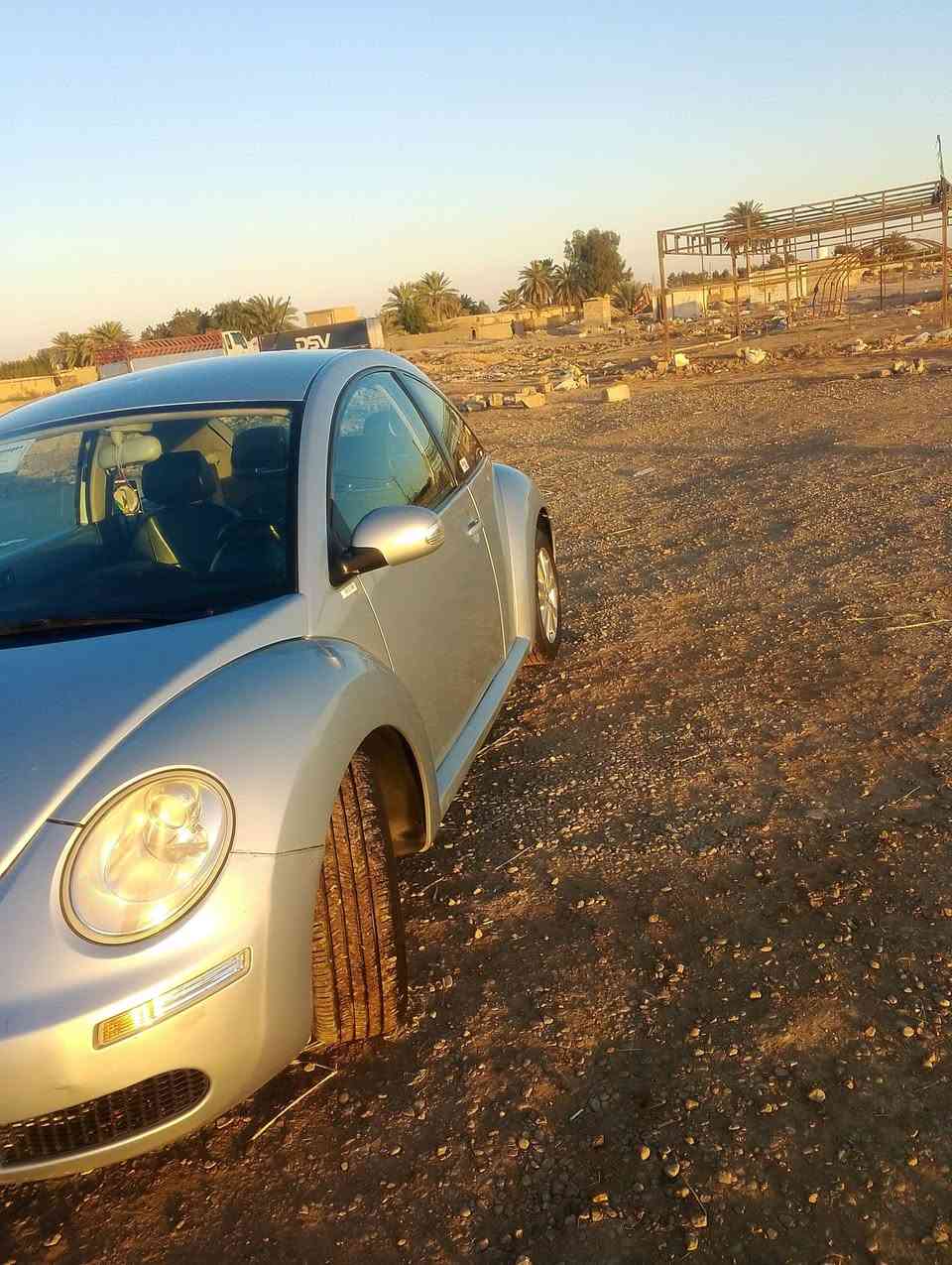 السلام عليكم للبيع فولكس فاجن بيتل 2010 وارد امريكي  رقم بغداد. مشروع وطني باسمي السياره جاهزه وكامله  مكينه 5 سلندر 2.5 للبيع سعرها 67  وبيها مجال حك الجيه  ***********
