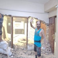 /  يوجد كادر عمل جاهز /  تصعيد مواد /  تنضيف بيوت /  تفليش /  تكشيط / ...