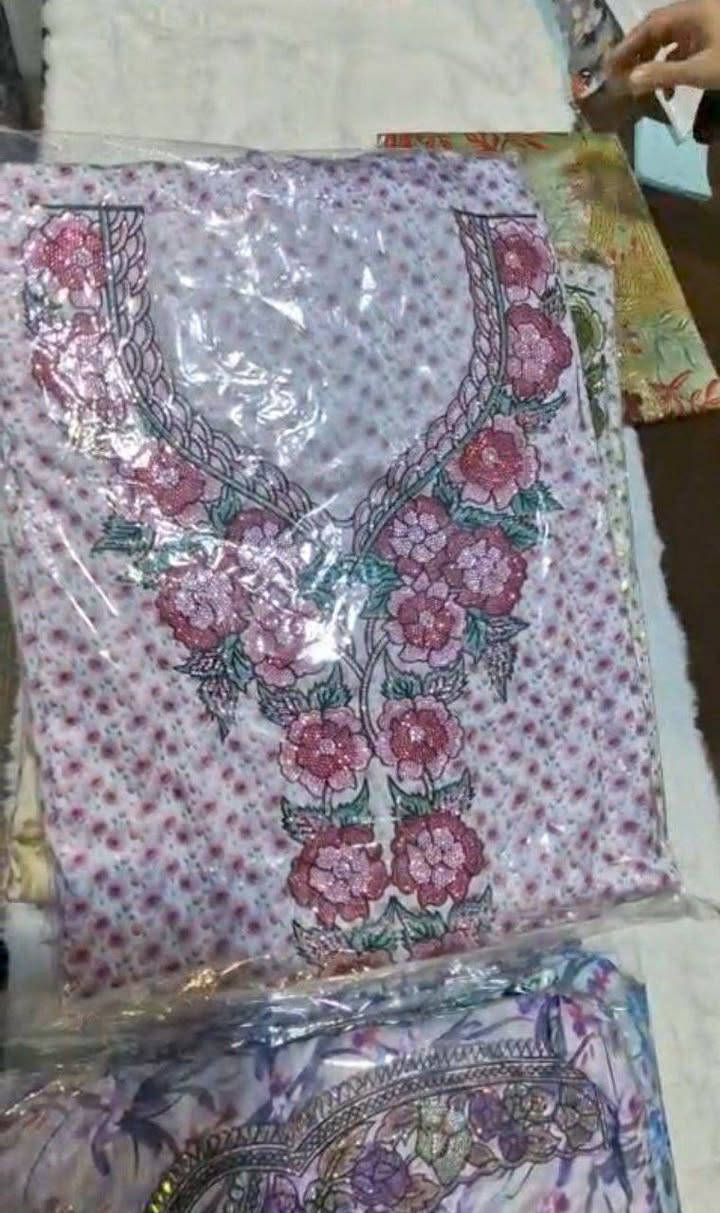 ولله الحمد تم توفير المخور بطبعات جديده😊🌈✨
مخور حرير إيطالي
قياس القطعه 4 متر...
بدووووون شيله
التجهيز يكون مشكل
السعر 270 ألف
https://t.me/ndkfbso84320


**إذا كنت صاحب هذا الإعلان وتريد حذفه لأي سبب، رجاءا أرسل رسالة إلى الدعم الفني**