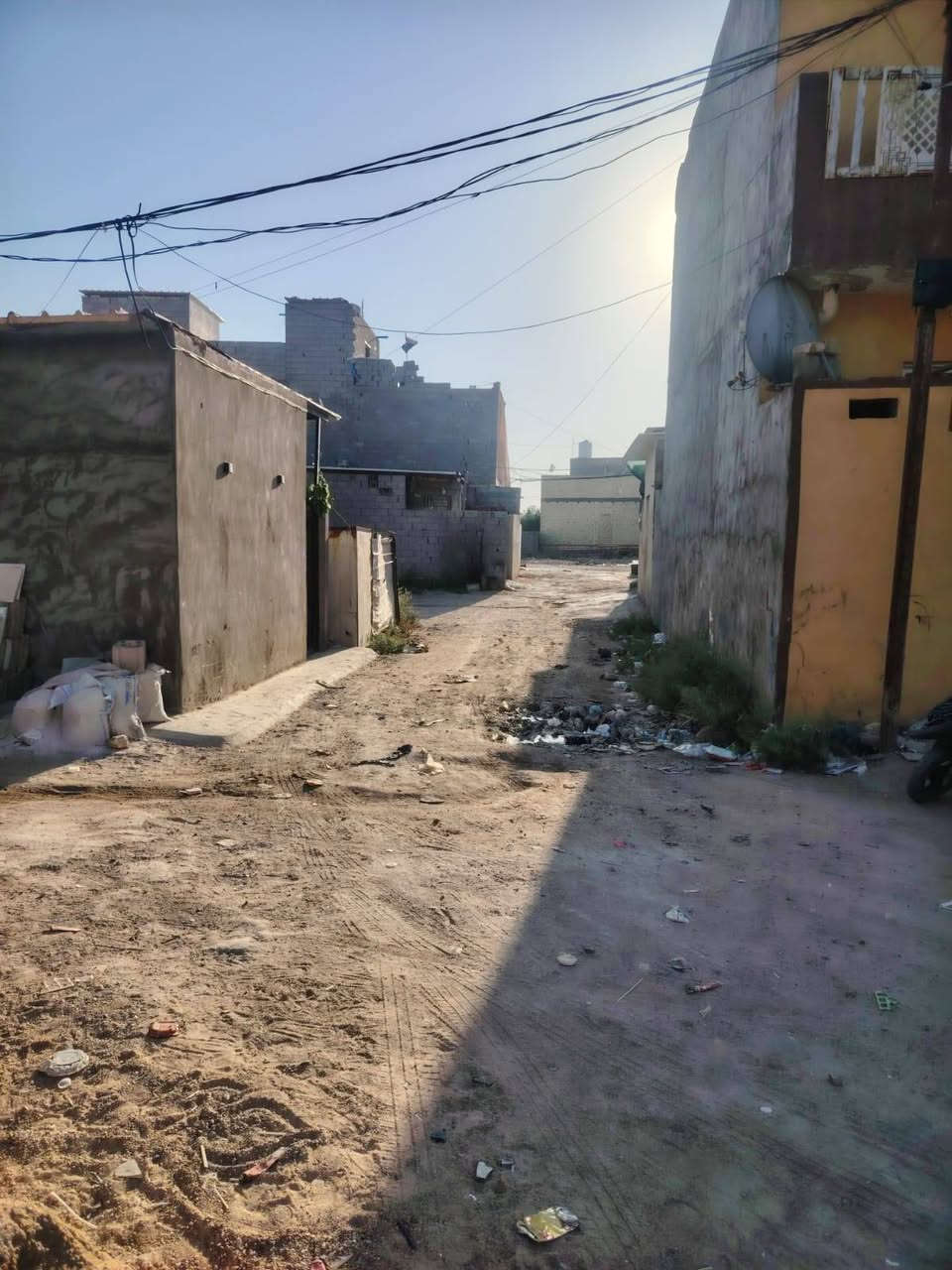 📢 للبيع: قطعة أرض زراعية في أبو دشير
منطقة حليجة 
🟦 المساحة: 100 متر²
🟩 الأبعاد: واجهة 5 متر × طول 20 متر
🟧 الطابو: زراعي (الراعي الرسمي للأرض صاحب السند موجود بالصف الكاع)
🟪 الموقع: متوسط بين خط النفط وشارع خلف الصناعي، أبو دشير
🟨 المزايا: موقع مناسب ضمن منطقة خدمات جيدة وقريبة من المرافق الأساسية
🟥 📞 للتواصل: ***********
سعر 30وقابل للتفاوض بغداد, العراق
