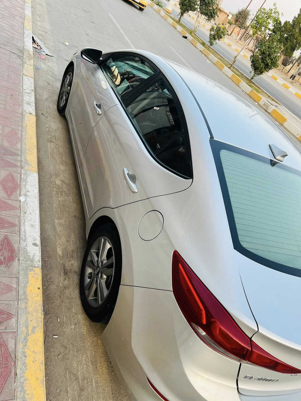 الانتره 18 امريكي كتاب الفحص بالمنشور
محرك 2000
سياره جاهزه مكاني ناصريه مركز 
***********
السعر 125مجال بسيط
