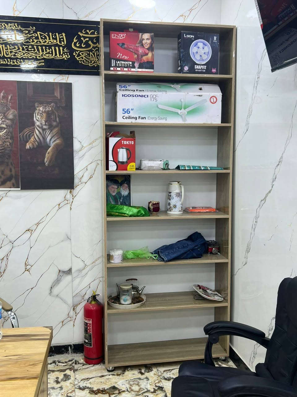 ميز مكتب+ كرسي +عارضة رفوف
السعر ٢٧٥
***********

