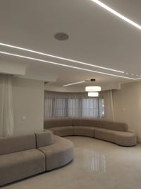 كادر لعمل كافه انواع الديكورات  الصبغ والطلس شغل مضبوط يوميه قطعيه صبغ...