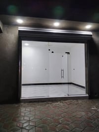 محل للايجار • شارع الشيرازي • مقابل مخبز الرسول