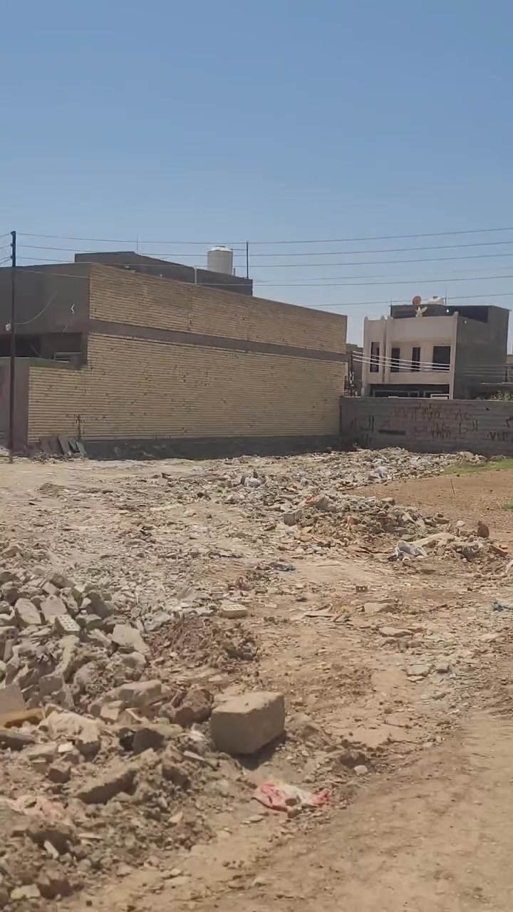 قطعه ارض مساحه ١٥٠ للبيع واجه ٧ونص ونزال ٢٠ يم سياج أمن الوطني
***********
