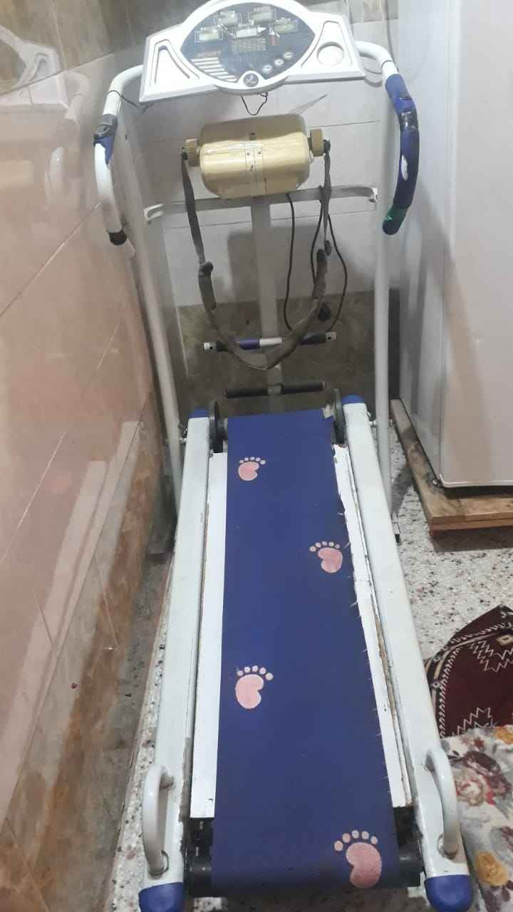 جهاز جري استخدام منزلي نصف كهربائي يعني الجري ميكانيكي رجاج البطن كهرباء بسعر مناسب جدا 50 الف العنوان جديده الشط *********** بغداد, العراق
