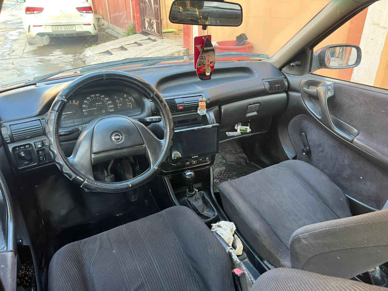 السلام عليكم
استرا صندوك حجم 16 مكينه كير شرط تدفئة كهربائيات كلها شغالة سيارة بدون ضربه بدون صبغ جاهزة موديل 92 قفل مركزي بور سلايت طخم كله جديد رقم نينوى الماني سنوية عظم مشروع وطني السعر 50 وبيها مجال بسيط اني مكلف بالنشر 
شراي اتصل ع صاحبها
‏‪***********‬‏
