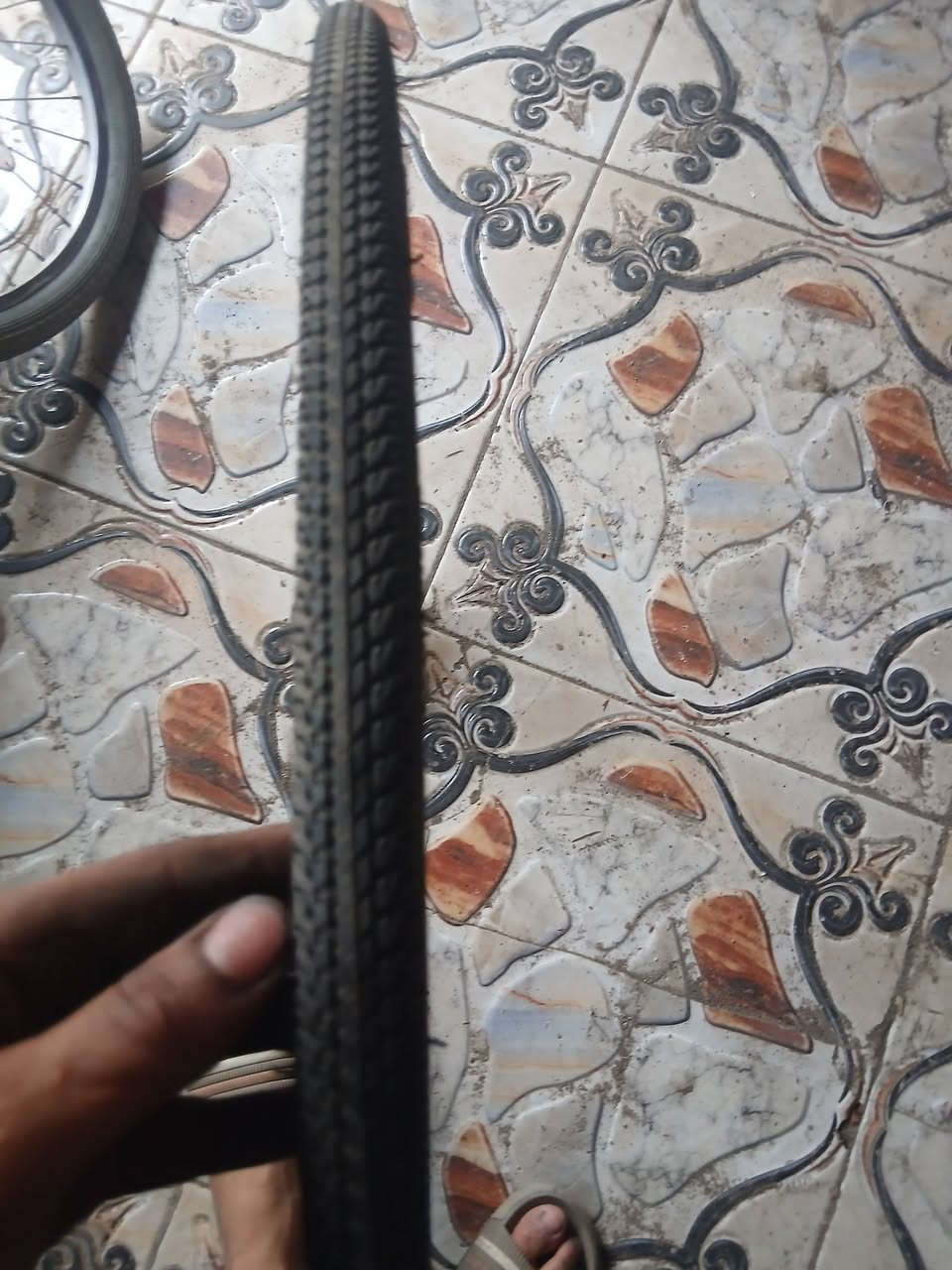 تايرات للبيع سعر مناسب زوج ب١٠ و١٥
احجام ٢٠ و٢٦ و٢٧ و٢٧.٥ 
٢٩ 
 ٢٨ 
متوفر توصيل


**إذا كنت صاحب هذا الإعلان وتريد حذفه لأي سبب، رجاءا أرسل رسالة إلى الدعم الفني**