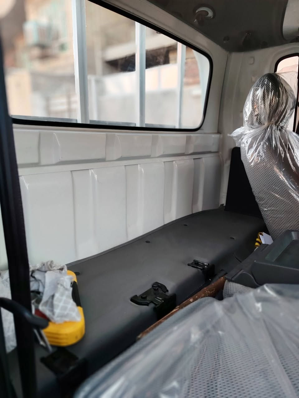 السلام عليكم من رخصت مدير الكروب للبيع كيا بنكو 2700 مفتوح السياره زيرو بمعنه الكلمه اني مطلعها منل الزيرو عله أيدي ام الضمان السياره موديل 2025 جديده لك السياره ماشيه 5300 وقابل للزيادة سبيرات مال شركه مري ام الشاره عده وياهه مال شركه 
شاشه كامره خلفيه حساسات خلفيه مكينه زيرو
السعر اتصل عله الرقم وتدلل ***********
💙
