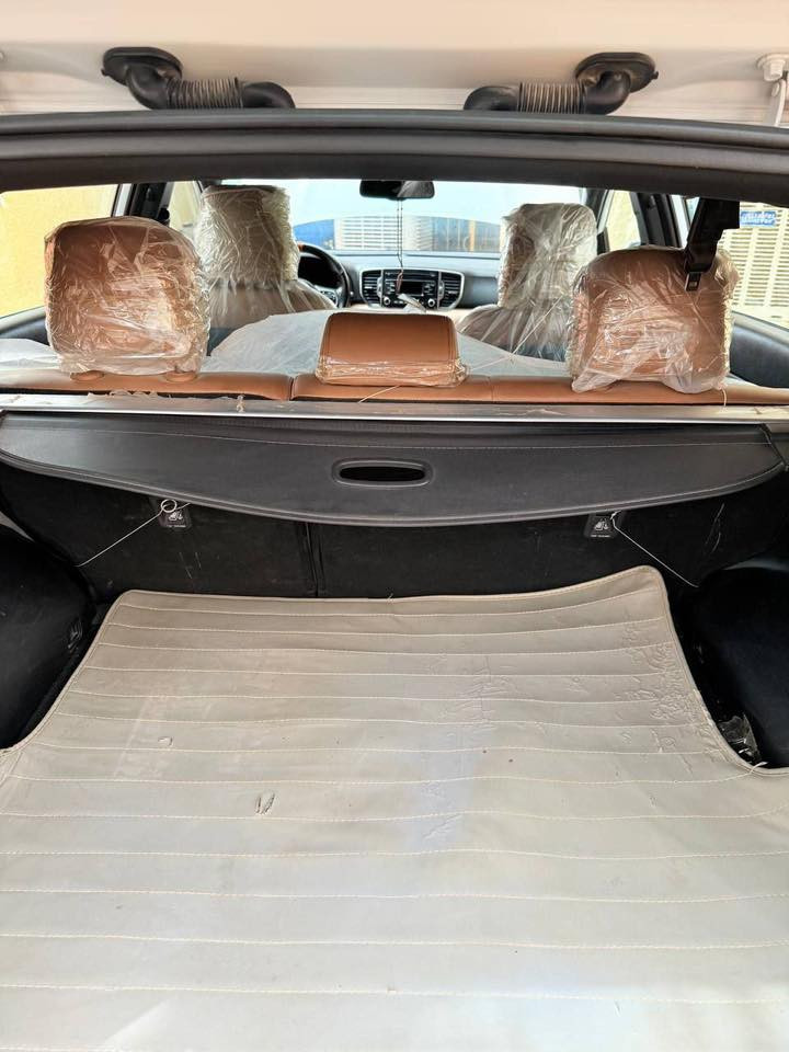 (كيا سبورتج خليجي)
-رقم سليمانيه 
- باسمي تحويل مباشر 
-بصمه 
-قطعتين تبريد 
-كاميرا 
-مري شفط +اشاير بالمري 
-زراكات
-داخل لونين 
- ماشيه ١١٧

الملاحضات / ثلاث أماكن بارد بسيط ع كد شبر وأقل موضح بالصوره مكفوله من الصبغ 

الاستفسار / ***********

مكاني ديالى -بلدروز
