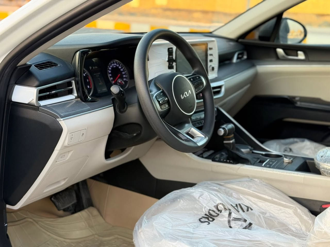 سلام عليكم كي فايف 2023 رقم بغداد تحويل مكفوله كفاله عامه فول بصمه بك لايت لد حساسات لدات أمامي خلفي سايد بريك دكمه سياره كلش حلوه وجاهزه السعر 220 وبيه مجال مكان سياره ذي قار مركز واي ستفسار تصل ع الرقم ***********
***********
