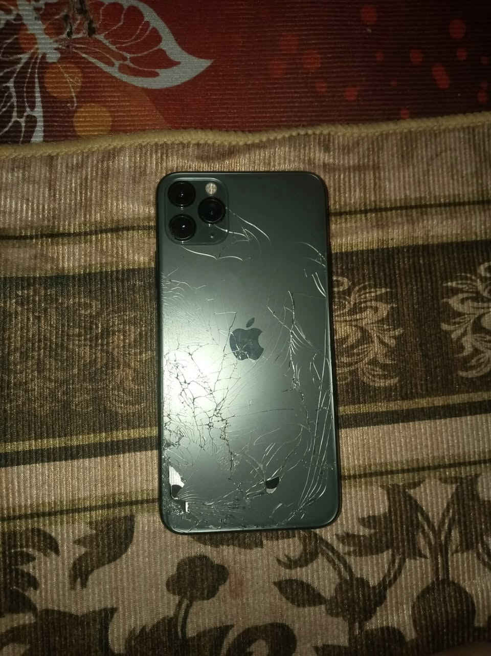 سلام عليكم ايفون 11بروماكس للبيع
ذاكره 64بطاريه71مايصرف ابد 

شاشته بلاديه  الجهاز نضيف بمعنه الكلمه 

بس السيمكرت مالته ينرادله برمجه بـ ربيعي ب15

قيم ب يرضي بي الله واخذه ب عافيه 

تحديث آخر تحديث يرهم مراوس


**إذا كنت صاحب هذا الإعلان وتريد حذفه لأي سبب، رجاءا أرسل رسالة إلى الدعم الفني**