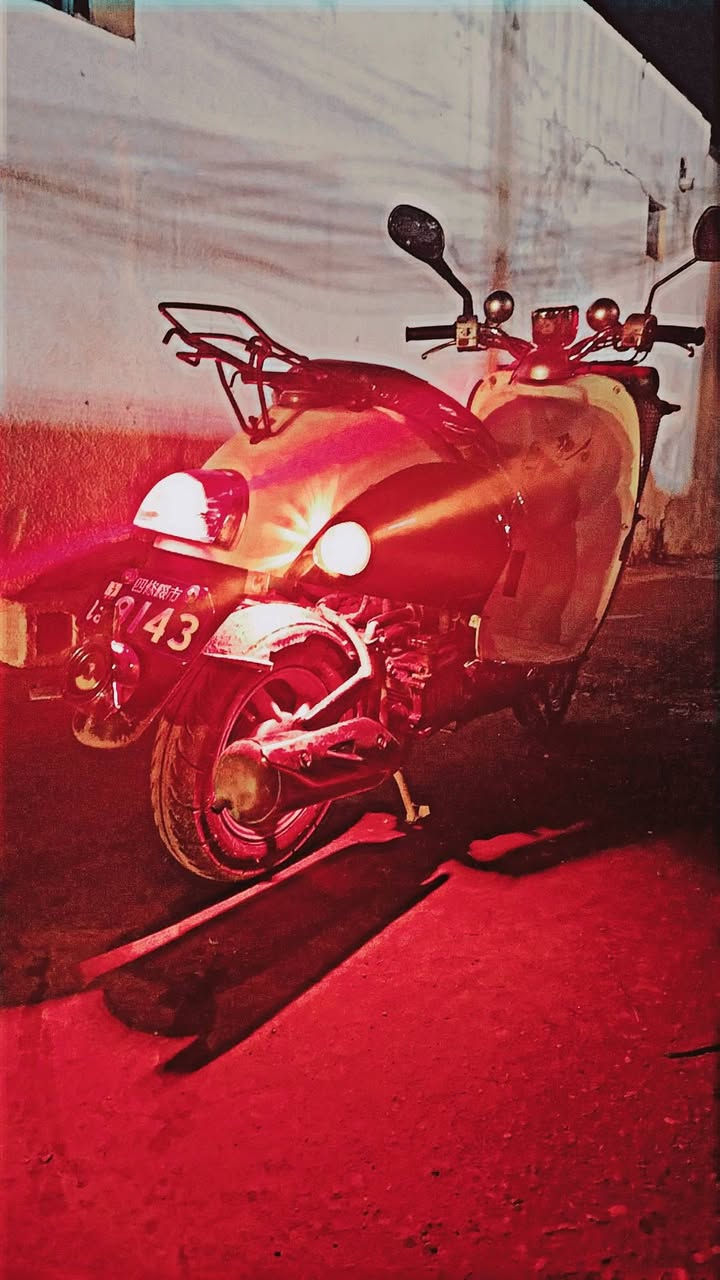 سلام عليكم البيع او مراوس ياماها فينو محرك ناعم شغال  نضيف اشاير هورن كله  العنوان ديالئ المقداديه لاتصال عل الرقم ***********
