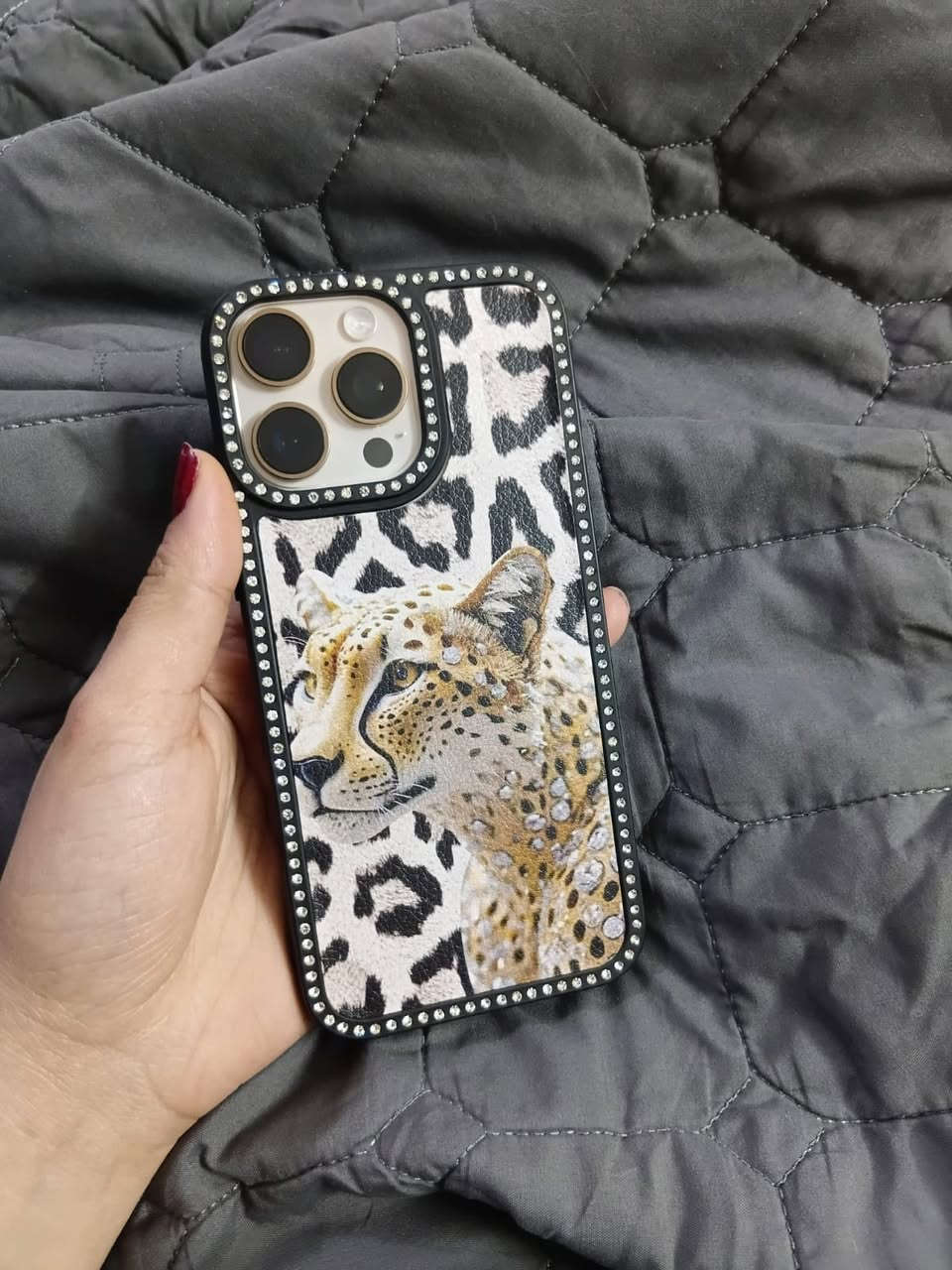 سلام عليكم 16 برو ماكس ذاكره٢٥٦ كلش نضيف مثل مدتشوفون وبعده بضمان وكارتون وكيبل الأصلي موجود  سعره1400 وبي مجال


**إذا كنت صاحب هذا الإعلان وتريد حذفه لأي سبب، رجاءا أرسل رسالة إلى الدعم الفني**