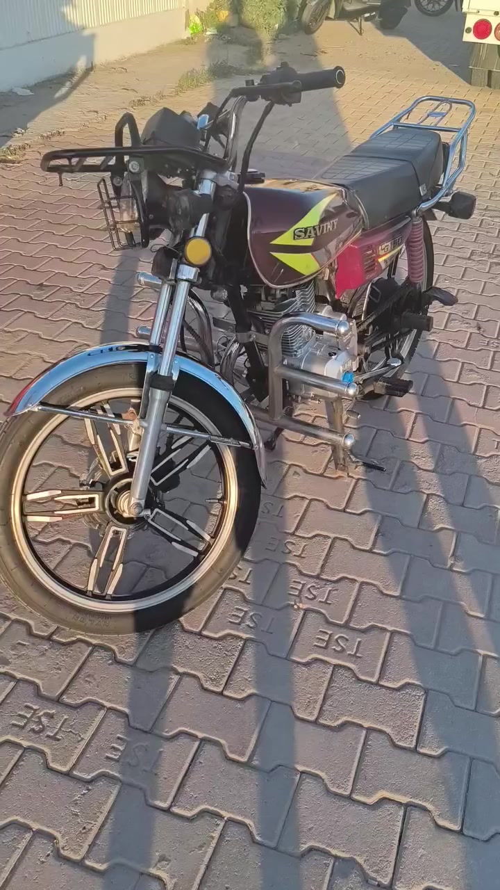 دراجة سيڤاني موديل 23
محرك صبانة ما ممدوده عليه صوته ناعم زلال 
كهربائيات كلها شغالة 
150Cc
سعر 650بي مجال
مكاني خالدية 
لتواصل ***********
