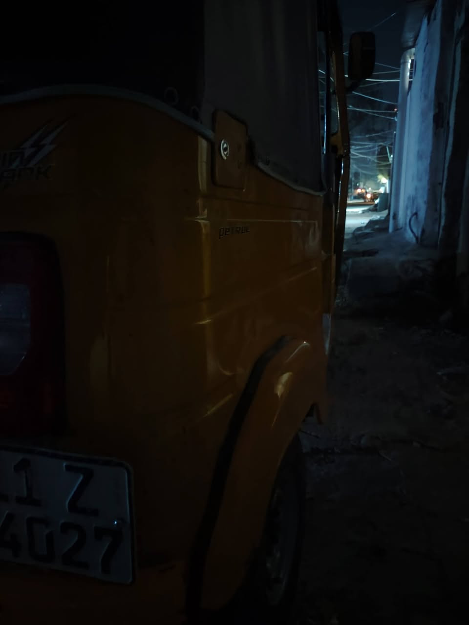 السلام عليكم تكتك مديل 2018 رقم وسنويه دوس معمره وشوي بلغد  مدينه الصدر رقم ***********
