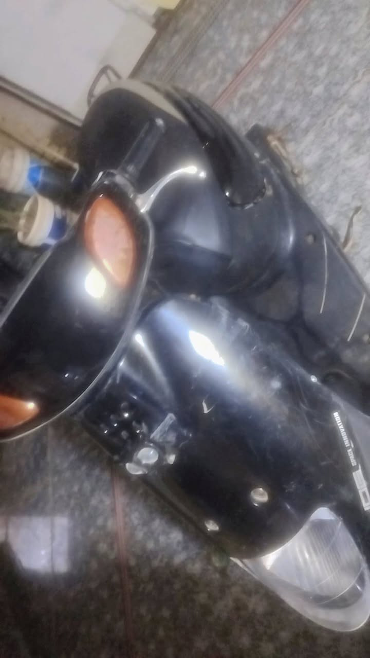 السلام عليكم دراجه للبيع منغولي مكان ثوره كل شيء ما بيها الدراجه مفتوحه فتح واتصالى صار الرقم ويا مراسله ***********
