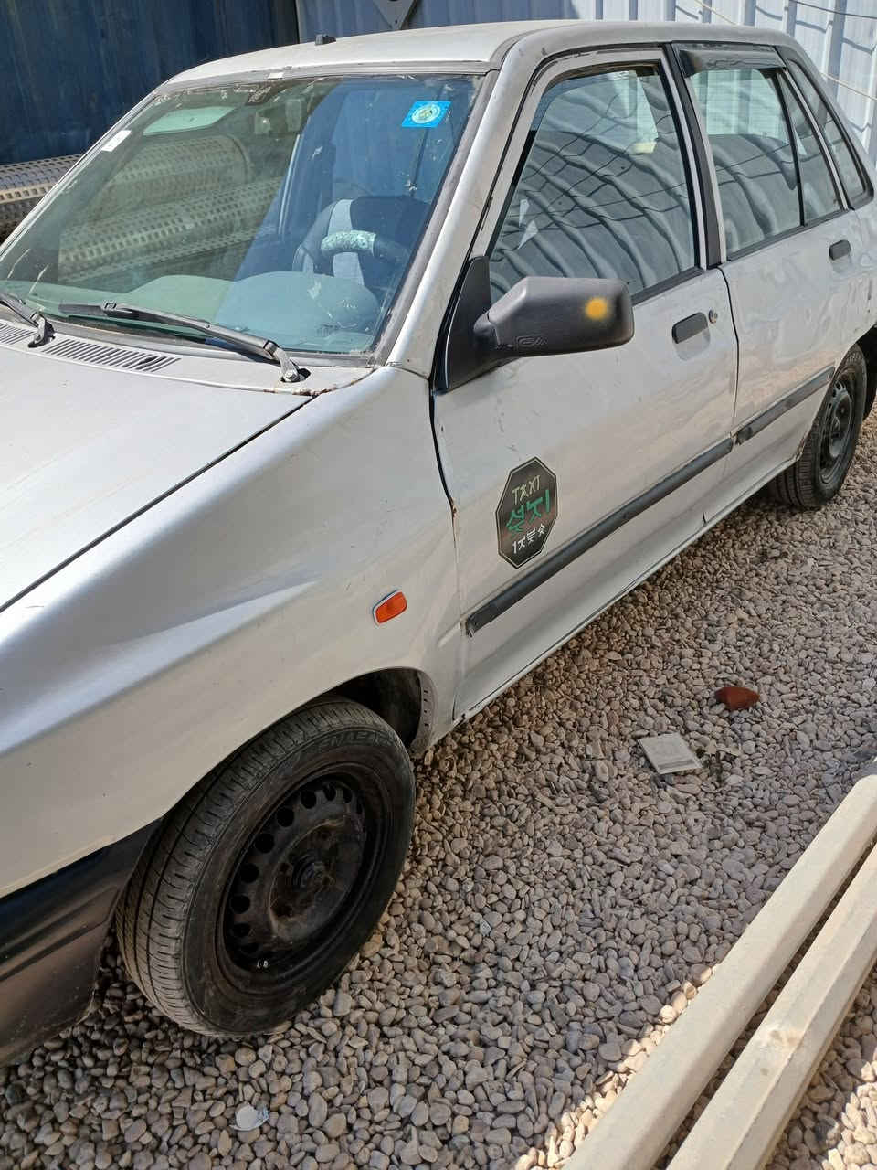 من رخصت مدير الكروب سايبا موديل ١٢ سيارة حلوه مال جناي مكينه مكينه حلوه لاتبخير ولاتنقيص اخياسات كله معمرة ماعده الهلللات كهربائيات كله شغاله تايرات جددشواصي نضيفات بيه حادث بالجاملغ الامامي شبر سعر ٢٧ وبيه مجال مكان كربلاء وراعيه باكربله  رقم المبايل *********** للستفسار  هزه جديدة ماشي بيه راعيه للمداور ورقم انكليزي جديد
