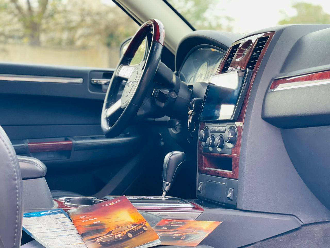 #أدمن_وافق _
السلام عليكم مكلف بالنشر
للبيع أوباما 2009
محرك 3500 أصل
كير مكينه حداديه تبريد كله جديد
تخم تاير جديد
سياره حلوه ونصبه 
بيه خشم الجاملغ الامامي اثنيهم قماره بيها رشه بسبب جراد وجامغ خلفي بي رش صبغ 
اتريد وكاله اتريد تحويل ثاني يوم 
موجود سونار اتحب تتأكد ابراحتك
السعر (125$)  وللتواصل مع صاحب السياره 
وهذا رقمه*********** 
والتوفيق للجميع
