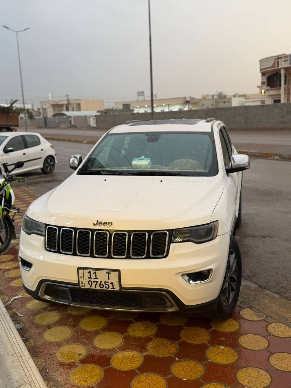 السلام عليكم 
 2017. Jeep
 لمتد
وارد امريكي كلين
ماشيه ١٢٦ 
سياره جديده 
كير مكينه صدر تخم تاير خير من الله السياره
السعر ٢٣ ونص


**إذا كنت صاحب هذا الإعلان وتريد حذفه لأي سبب، رجاءا أرسل رسالة إلى الدعم الفني**