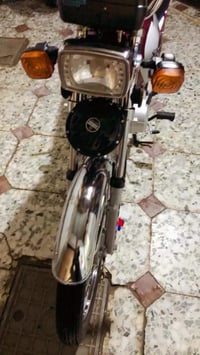 هاي دراجه ايراني نامه للبيع السعر ب٦٥٠ وبيهه مجال العنوان بغداد البلدي...