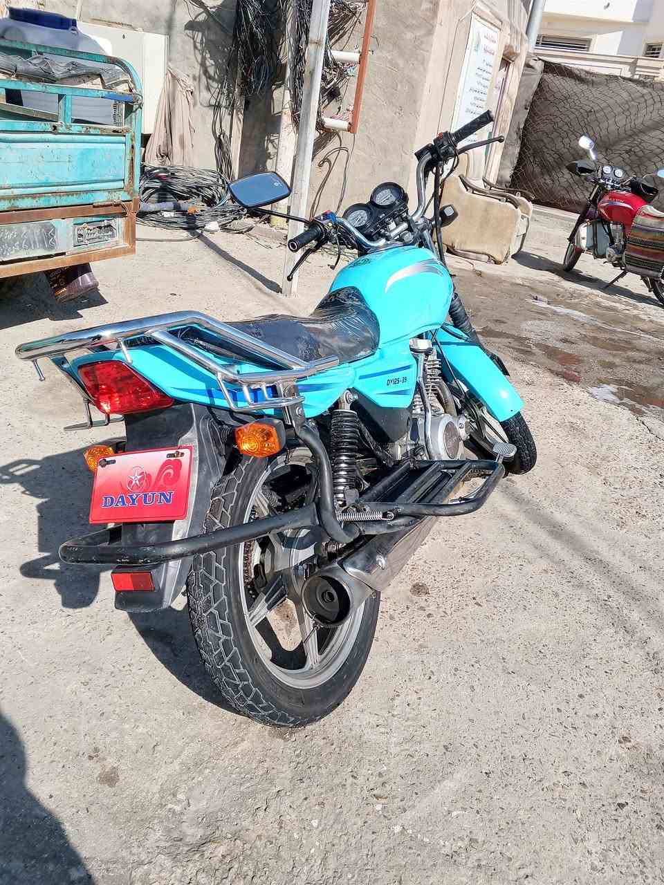 سلام عليكم ورحمة الله وبركاته من رخصه الادمن المحترم دراجه دايوان مديل 2021 اوراق ضايعه دراجه نواقصها بس هورن وسلف شغال بس ديرته مو قويه باتري جديد مكينه مفتوحه مره وحده هذني كل نواقصها للبيع سعر 700 وبيها مجال مكان كربلاء سيف سعد اي استفسار *********** اتصال او واتساب
