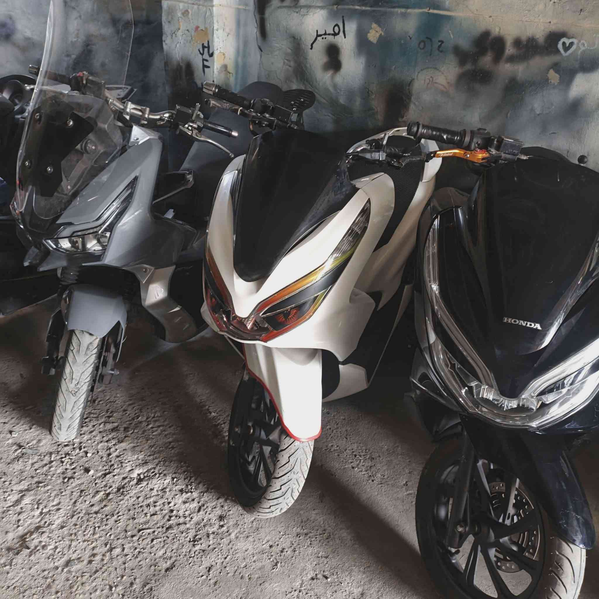 السلام عليكم ✨متوفر pcx كوري كل الاجيال🇰🇷
دراجات مكفولة من كلشي جيب فيتر وتعال✨
العنوان مخازن كسرة وعطش🚩📌🌍
بيع جملة ومفرد شغال للاستفسار☎️✨
 ***********☎️
