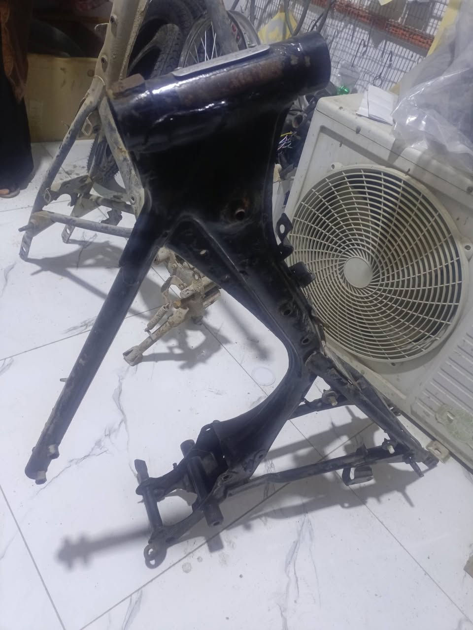 السلام عليكم شباب شواصي نام بلاد واحد اوراق ابيعه مكاتبه تجي وتشوفه شوف العين ابيع لكه ابي اوراق مكاتبه مكان البصره الهارثه واحد ادوات مقفول كفاله عامه الا سعر 250 وبي مجال والادوات 100 وبه مجال وهذا رقمي***********
