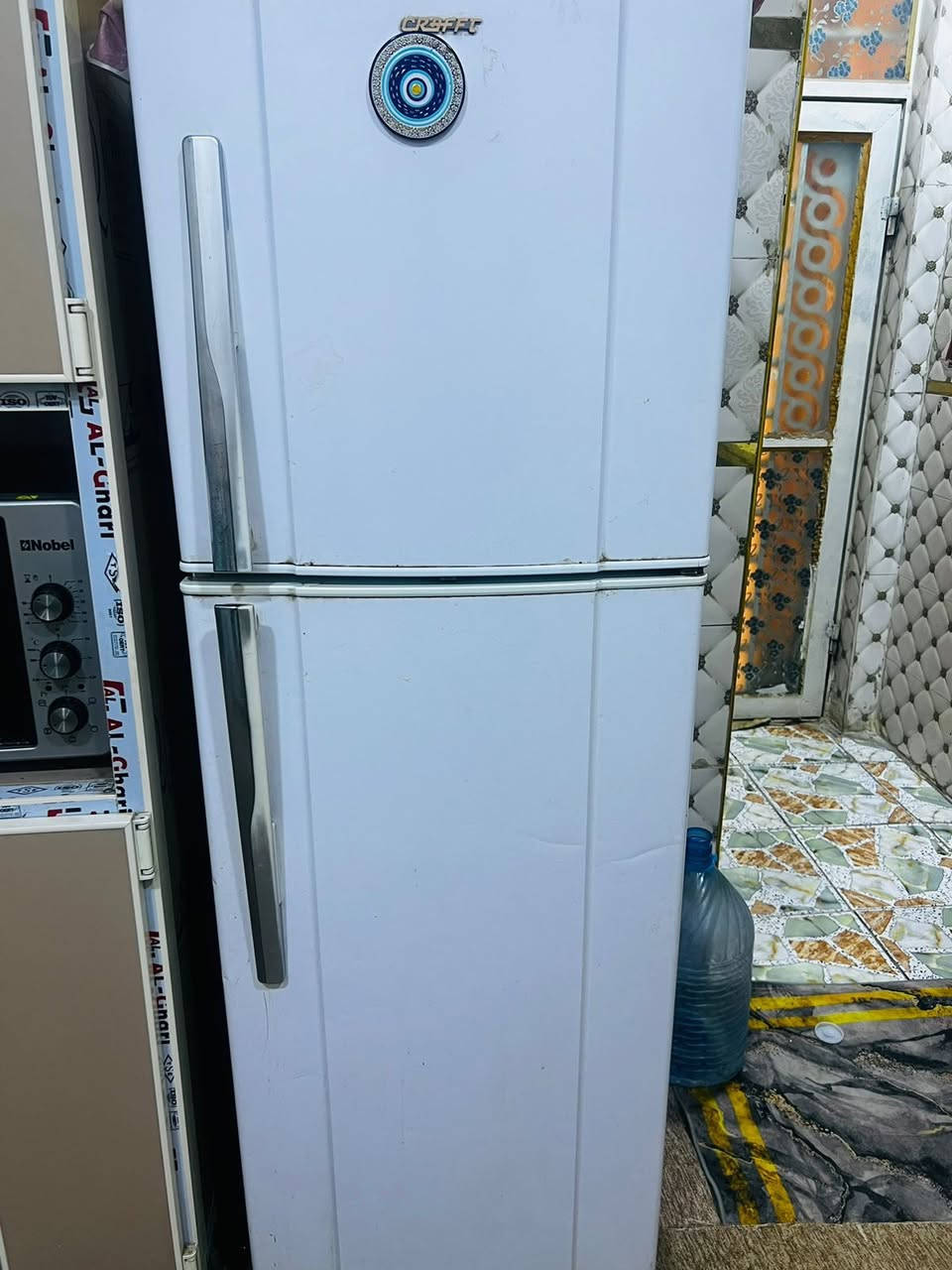 سلام عليكم اخوان عندي ثلاجه لبيع جديده حجم 16شغاله  مكان حي نداء سعر خاص ***********7
