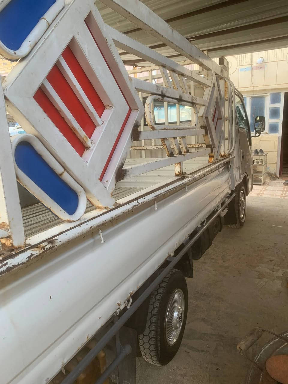 السلام عليكم كيا ام عيون موديل 2000 قماره قلاب مكينه خير من الله شاصي بيه فطر سياره حلوه رقم بصره مشروع وطني سنويه 27 مكاني ناصريه السعر 55وبيه مجال الشراي يتصل ***********
