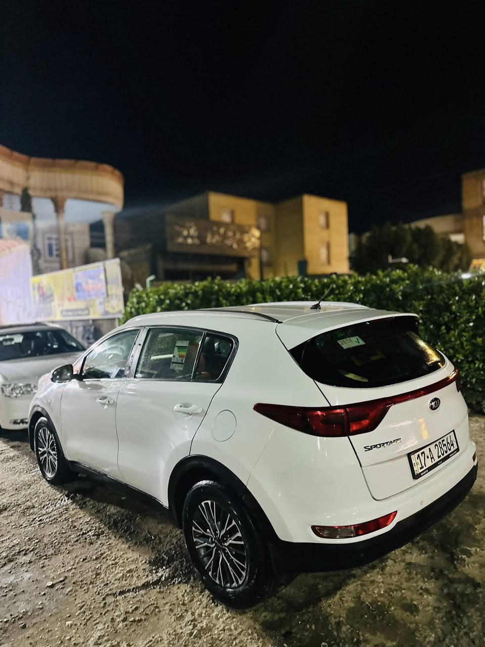 سلام عليكم لبيع كيه سبورتج مديل 2017 ورد كوري بيه جاملغ وبنيد تبدي وباقي كفال ماشيه 180 سياره حلو ونضيف حداديه تخم تايرات سياره جديد تعال وشوف رقم مثنى تحويل ثاني ويوم سعر ب155 وبيه مجال تواصل ع هاذه رقم ***********
