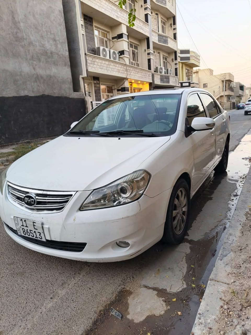 سلام عليكم
سيارة BYD G3
2013 كاملة هزة سنوية جديدة قبل يومين طلعتها بأسمي تحويل ثاني يوم . تبريد ثلج كير محرك خير من الله 
بغداد حي الجهاد السعر 55 
***********

