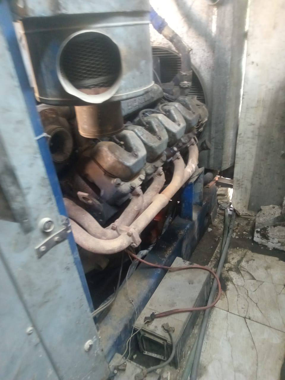 مولدة للبيع  شغاله على الحمل راس التوليد ٤٠٠كيفي المكان  /*********** / ***********   في بغداد الطيفية
