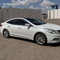للبيع هونداي ازيرا موديل 2014 خليجي محرك V6 حجم 3000  ماشيه 213 الف من...