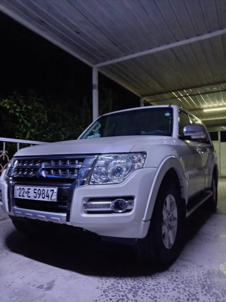 سلا عليكم
باجيرو               2017
مكفوله كفاله عامه من كل النواحي 
مواصفات.    عاديه
تحكم ستيرن جهتين
مري شفط
ماشيه 124 الف حقيقي
سونار بل منشور 
مكينه.    3،600
مكان بغداد الشعب
سياره اخت الزيرو 
الرقم *********** واتساب 
مع تحياتي للجميع 🌹
