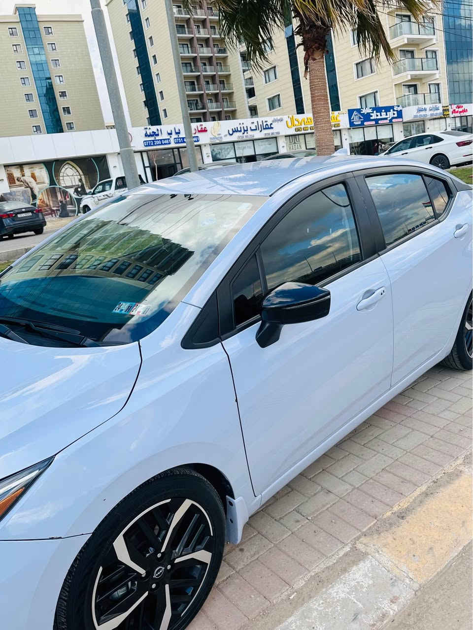 نيسان فيرسا موديل 24 
المواصفات SR اعلى فئة 
تحديد مسار 
رادار   امامي 
 رادار خلفي 
تشغيل عن بعد 
بجم زينون  ناصي عالي 
تدفئة كشنات 
داخل لونين احمر واسود 
بصمة تشغيل 
حادث السيارة دعامية امامية وطارف البنيد 
والجاملغ اليسار بارد قليل 
ايرباك ستيرن 
السيارة ماشية 40 مايل 
سنوية وهزة جديدة لغاية 2030 

السعر 140 وبيها مجال بسيط 

مكان السيارة اربيل / ملاحظه صور الشاصي ضمن المنشور 

للاستفسار *********** أربيل, العراق
