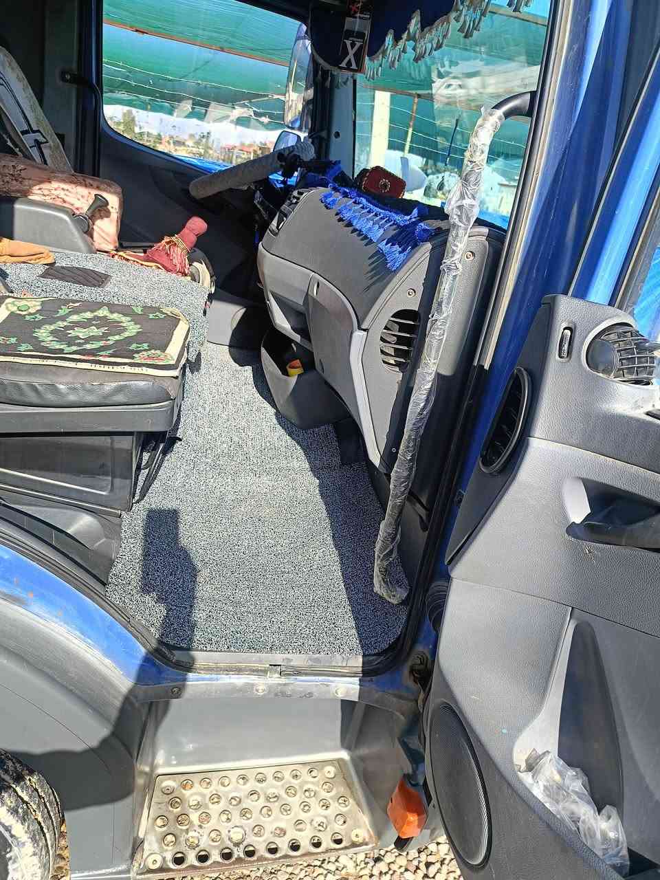 اتيكو البيع موديل 2005 مكينه 4 سلندر 6 برغي البدي 6وربع سنويه بسمي جديده تايرات تخم جديد  السعر 165 الرقم ***********
