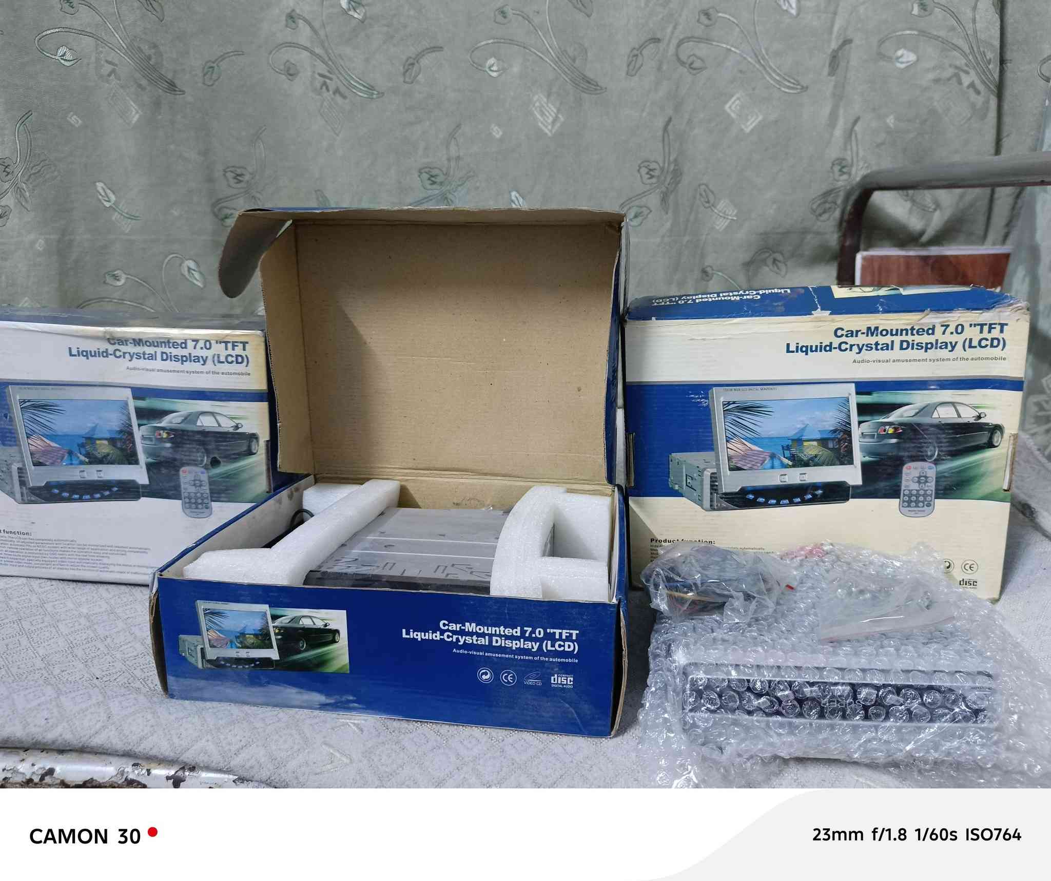 مسجلات سياره معة شاشه قلاب العدد مسجلات 3بدون نترنيت معه ريل خارجي ومعه ريموند وكامل ماحقات جدد لوك عنوان بغداد زعفرانيه شارع المعهد مستعجل عله بيعتهن سعرهن 60 قفل رقمي بي واتساب *********** شوف الفيديو
