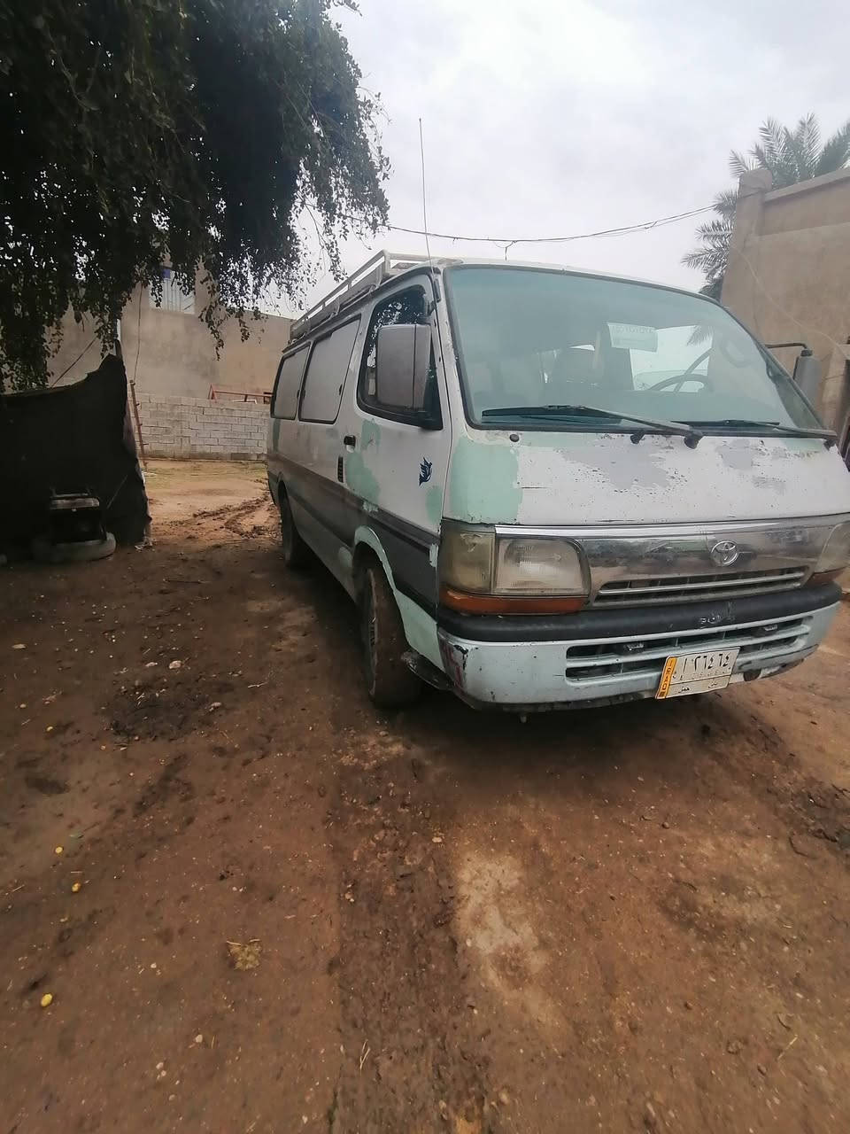 سلام عليكم للبيع هايسة ياباني رقم بابل انكليزي بس استلم لوحات كير ومحرك فيفيتي مال ملكة اكسل جديد توني شادة سيارة جاهزة تراي البصرة للاستفسار ***********.    ***********
