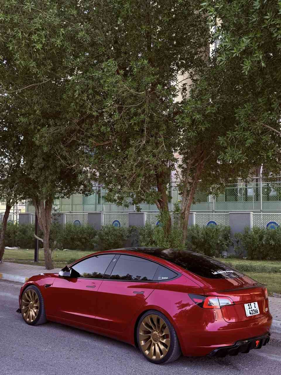 تيسلا مودل 3 بير فورمانس موديل 2023 كهربائية بلكاااااامل
Tesla Model 3 Performance 2023 
السياره بيرفورمانس مو دبل عاديه للبيع او المراوس
اللون الاحمر المرغوب
رقم شُبه ممُيز بغداد بأسمي 
تحويل وعقد مروري مباشر
السيارة نص قطعه فقط بدون ايرباگ !
السيارة كلين بدون ايرباگ صور الحادث 
على الواتساب اثناء النقل الجاملغ الايمن 
جهة عكس السايق صارت بي طخه 
ونصبغ ربع من عنده فقط وجاملغ 
عكس السايق الخلفي نشخط عندي  
وسويتها PDR مع تكحيل 
السياره كامله بدون اي نقص
وياها شاحنته الاصلية 48 امبير 

وياها فلاش 128GB مال الـDashCam 

وستاند مال شاحنة 

السياره مربوطه على تطبيق الاحمر 

البردات مال البانوراما كذلك 

سيارة ماشية 43 الف

مكانها - بغداد العامرية

الــســعــر 🟥 :: 213 💎

رقم صاحبة سيارة : ***********
